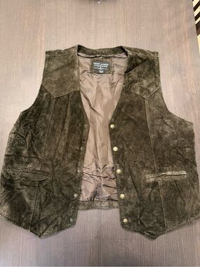 Cody James Men’s Dark Brown Suede Vest